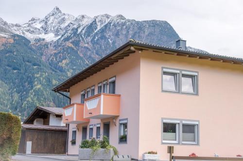 Oetz Apartment | Ferienwohnung Maric