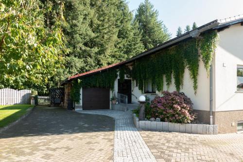 Losheim am See Apartment | Ferienwohnung Marlene