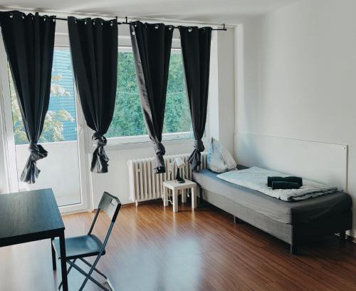 Wanheim-Angerhausen Apartment | Ferienwohnung Monteurwohnung Messewohnung Duisburg Süd Grenze Düsseldorf 6 Personen