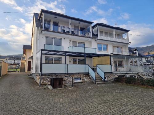 Krov Apartment | Ferienwohnung Moselblick