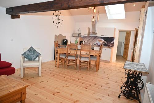 Nideggen Apartment | Ferienwohnung Rapunzel