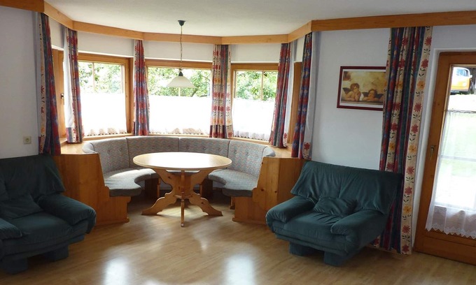 Oberau Apartment | Ferienwohnung Roßkopf - Ferienwohnungen Moosanger