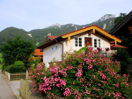 Aschau im Chiemgau Apartment | Ferienwohnung Schrödel