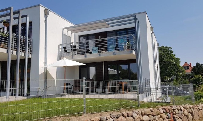 Altefaehr Apartment | Ferienwohnung Seeblick