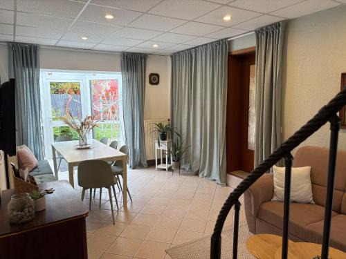Ranzig Apartment | Ferienwohnung Seeglück - 4 Schlaf- & 4 Badezimmer