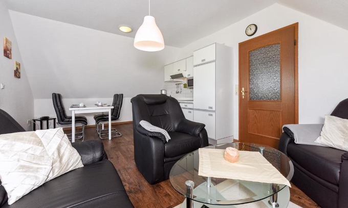 Carolinensiel Apartment | Ferienwohnung Steuerbord