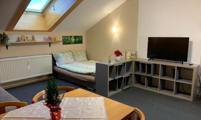Rappele Apartment | Ferienwohnung Waldbaden im Haus Falkenberg