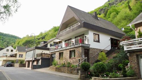 Moselkern Apartment | Ferienwohnung Weirich