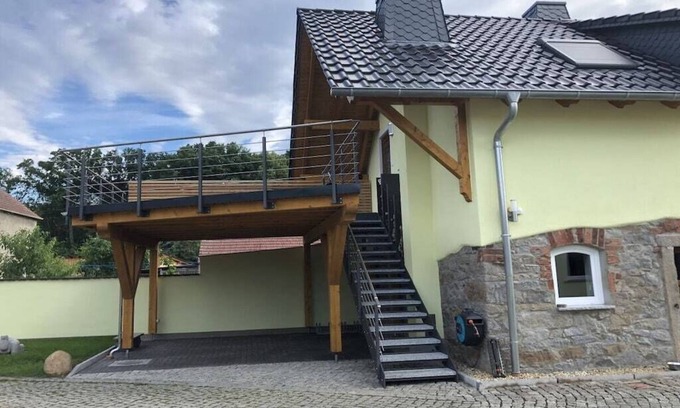 Grossdubrau House | Ferienwohnung Zum Leuchtturm
