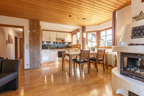 Bolsterlang Apartment | Ferienwohnungen Alpentraum - Hirschsprung
