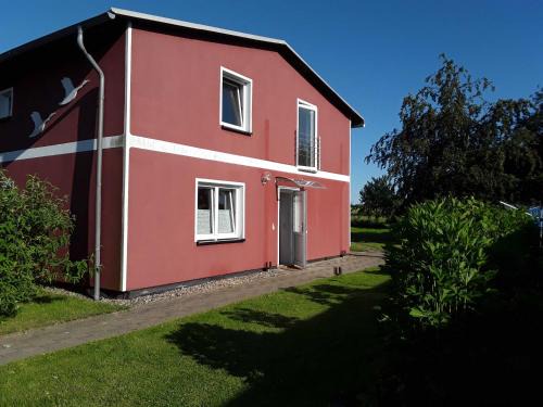 Marlow Apartment | Ferienwohnungen am Bach