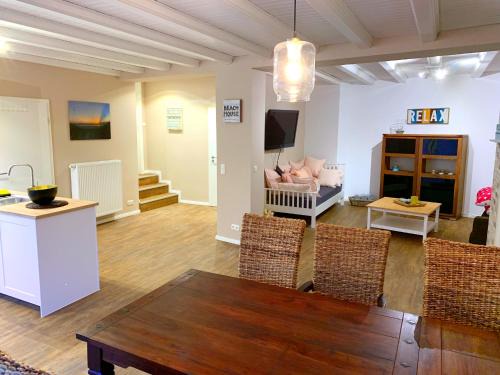 Itzehoe Apartment | Ferienwohnungen Arp "Beach House" mit Terrasse und Parkplatz