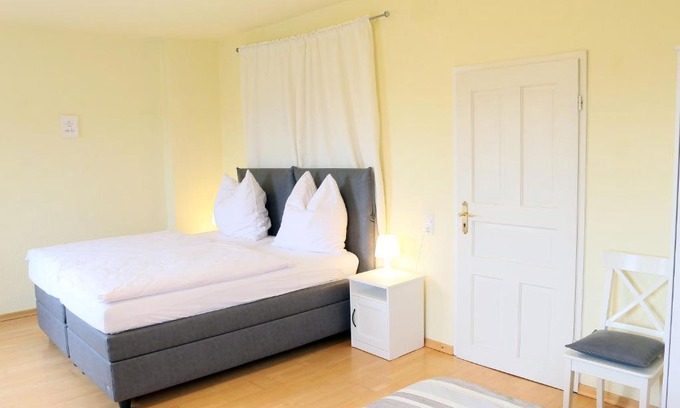 Breite Apartment | Ferienwohnungen Domblick-Herkenrath