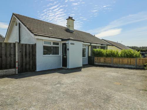 Dwyran House | Fern Hill Cottage