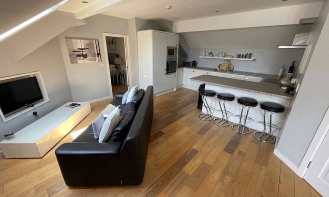 Knutsford House | Fernside Barn Apartment