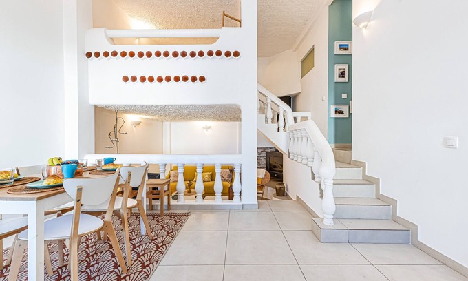 Ferragudo Ski Chalet | Ferragudo Townhouse