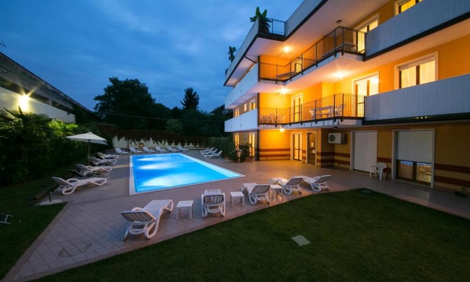 Peschiera del Garda Apartment | Ferretti Residence Garda Palace
