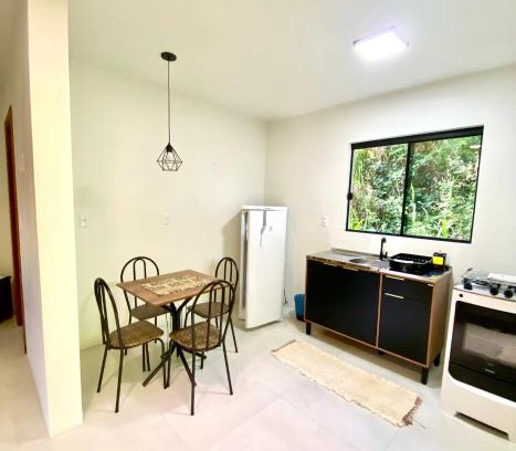 Garopaba Apartment | Ferrugem Green Village I- apartamento com cozinha
