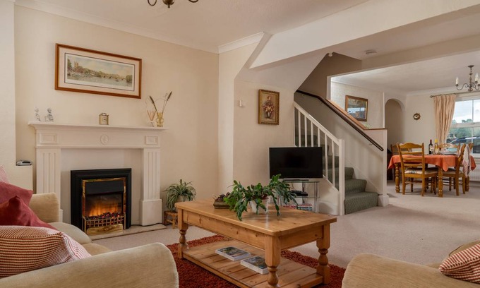 Dartmouth Cottage | Ferry View