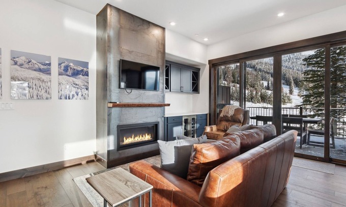 Whitefish Ski Chalet | Festive Stays Available! Stunning chalet off chair 3! Private hot tub, ski locker & fitness cent