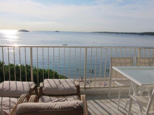 Pointe Croisette Apartment | Fettolina Palm Beach, Location Cannes front de mer et plage