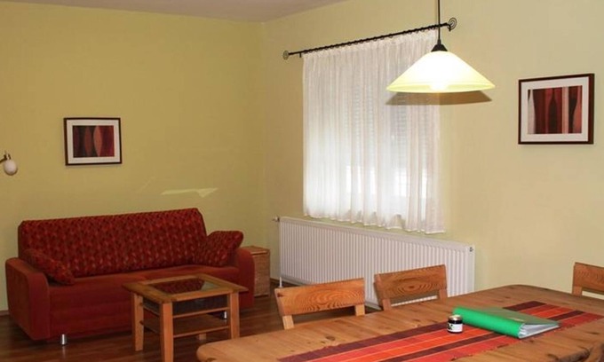 Gols Apartment | Fewo 2 Weinblüte - Ferienhof Weingut Lunzer