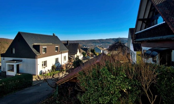 Hagen Apartment | Fewo Genster -maisonette Privater Zugang Parkplatz