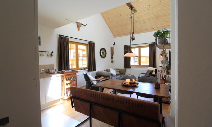 Untertschern Apartment | FeWo KITZ - Ski-to-door Apartment