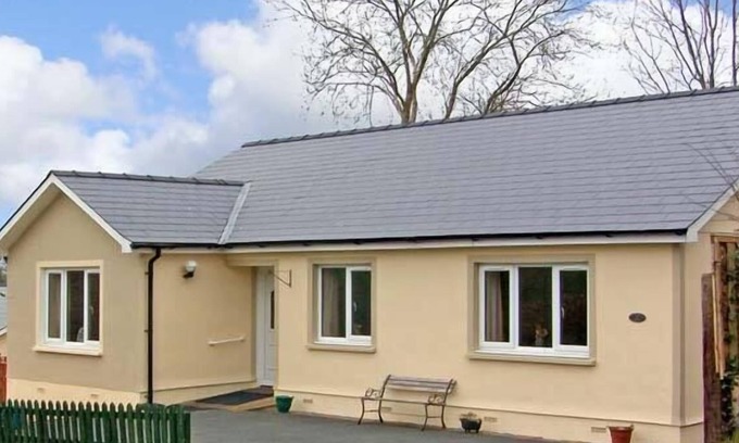 Martletwy Cottage | FFYNNON DEWI, pet friendly, with a garden in Narberth
