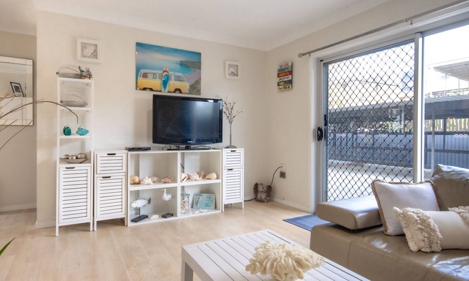 Coolangatta Apartment | Fi's Beach House