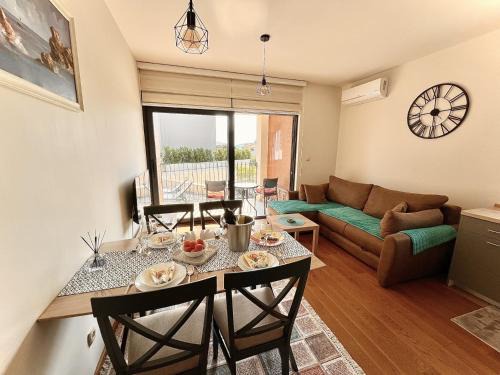 Tomicici Apartment | Fides Stylish Apartments Tivat with Pool