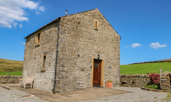 Alston Cottage | FIELD BARN, pet friendly, character holiday cottage in Alston