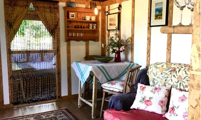 Saint Kew House | Field Hut