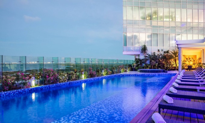 Downtown Cancun Hotel | Fiesta Inn Cancun Las Americas
