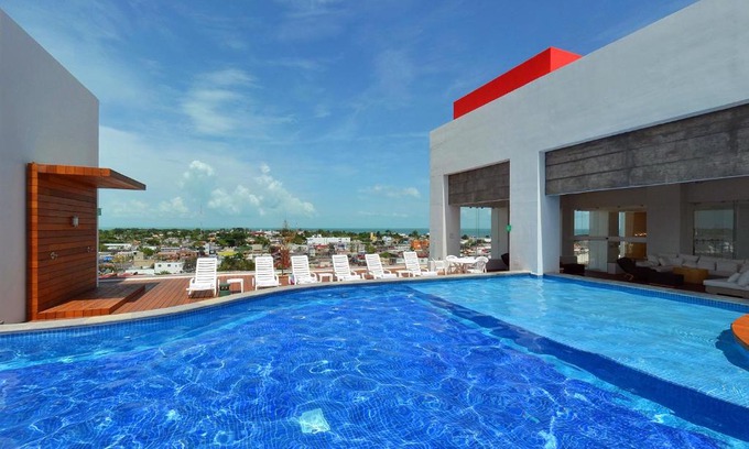 Chetumal Hotel | Fiesta Inn Chetumal