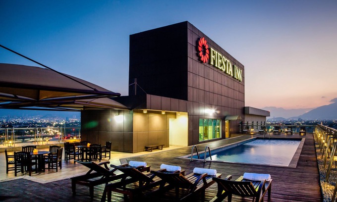 Monterrey Hotel | Fiesta Inn Monterrey Fundidora