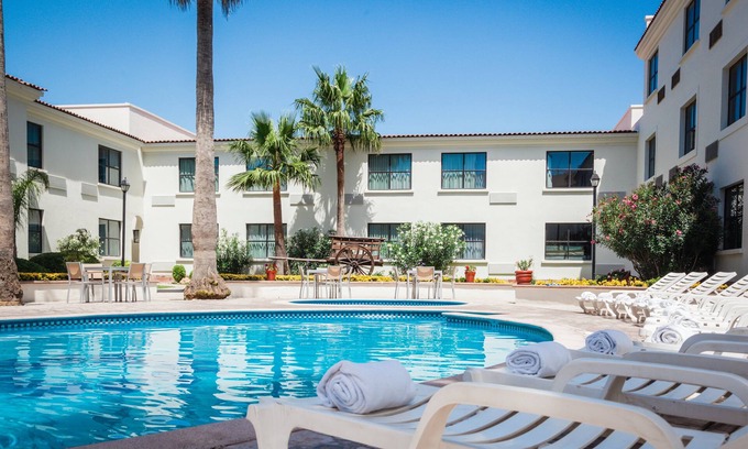 Saltillo Hotel | Fiesta Inn Saltillo