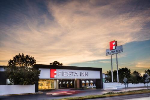 San Luis Potosi Hotel | Fiesta Inn San Luis Potosi Glorieta Juarez