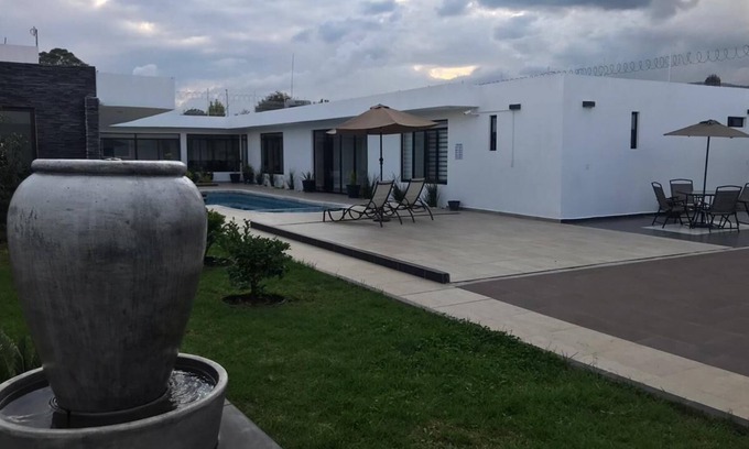 Tupataro House | Fifth Nasly Family