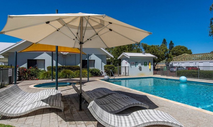 Broadwater Villa | FiftyTwo @ Cape View is the perfect family or couples getaway accommodation