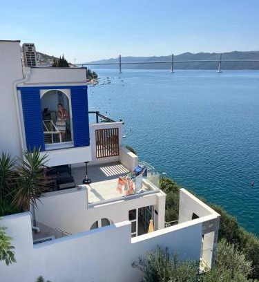 Komarna Apartment | Fig Tree Apartment