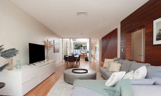 Randwick House | Figtree Terrace Randwick (ISYD) - Modern 3 bedroom home boasting rooftop relaxation close to Coogee Beach