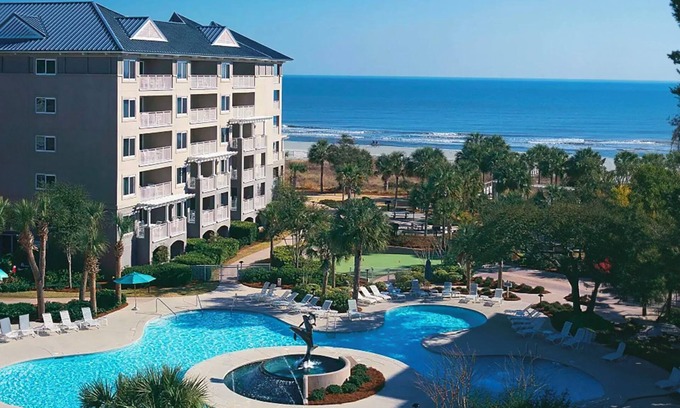 Hilton Head Island Resort | 𝐅𝐢𝐧𝐝𝐢𝐧𝐠 𝐌𝐞𝐢𝐥𝐢's BeachFront GRANDE OCEAN Resort+Amenities Cozy 2BR