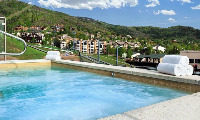 Steamboat Springs Resort | 𝐅𝐢𝐧𝐝𝐢𝐧𝐠 𝐌𝐞𝐢𝐥𝐢's Luxury SKI-IN/SKI-OUT Resort+Amenities. Studio