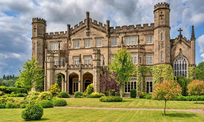 Sutton Maddock House | Finest Retreats - Apley Hall