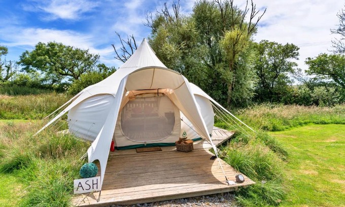 Ilfracombe Ski Chalet | Finest Retreats - Ash Lotus Belle Tent