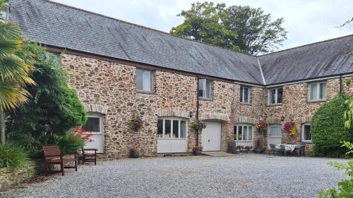 Chillington House | Finest Retreats - Cherry at Buckland Court