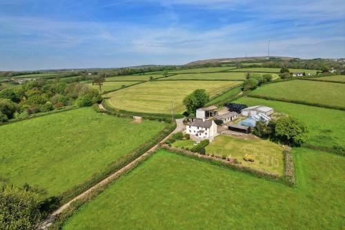 Liskeard House | Finest Retreats - Cutkieve Farm Cottage