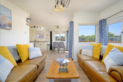 Rhyd-y-clafdy House | Finest Retreats - Forest Lodge
