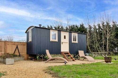 Brackley Ski Chalet | Finest Retreats - The Chicken Hut